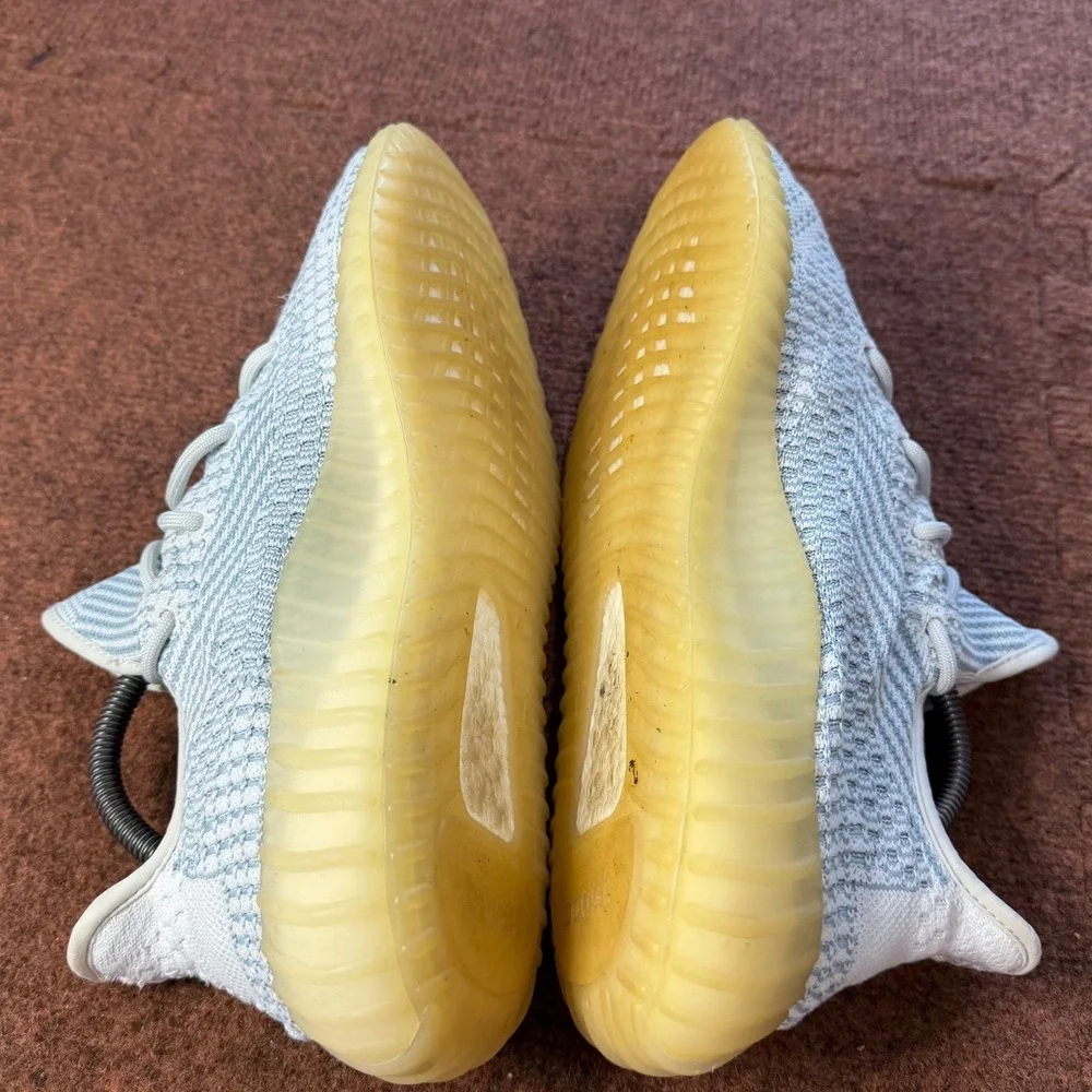 Adidas Yeezy Boost 350 V2 Cloud White Non-Reflective FW3043 Mens 9.5 Blue Grey